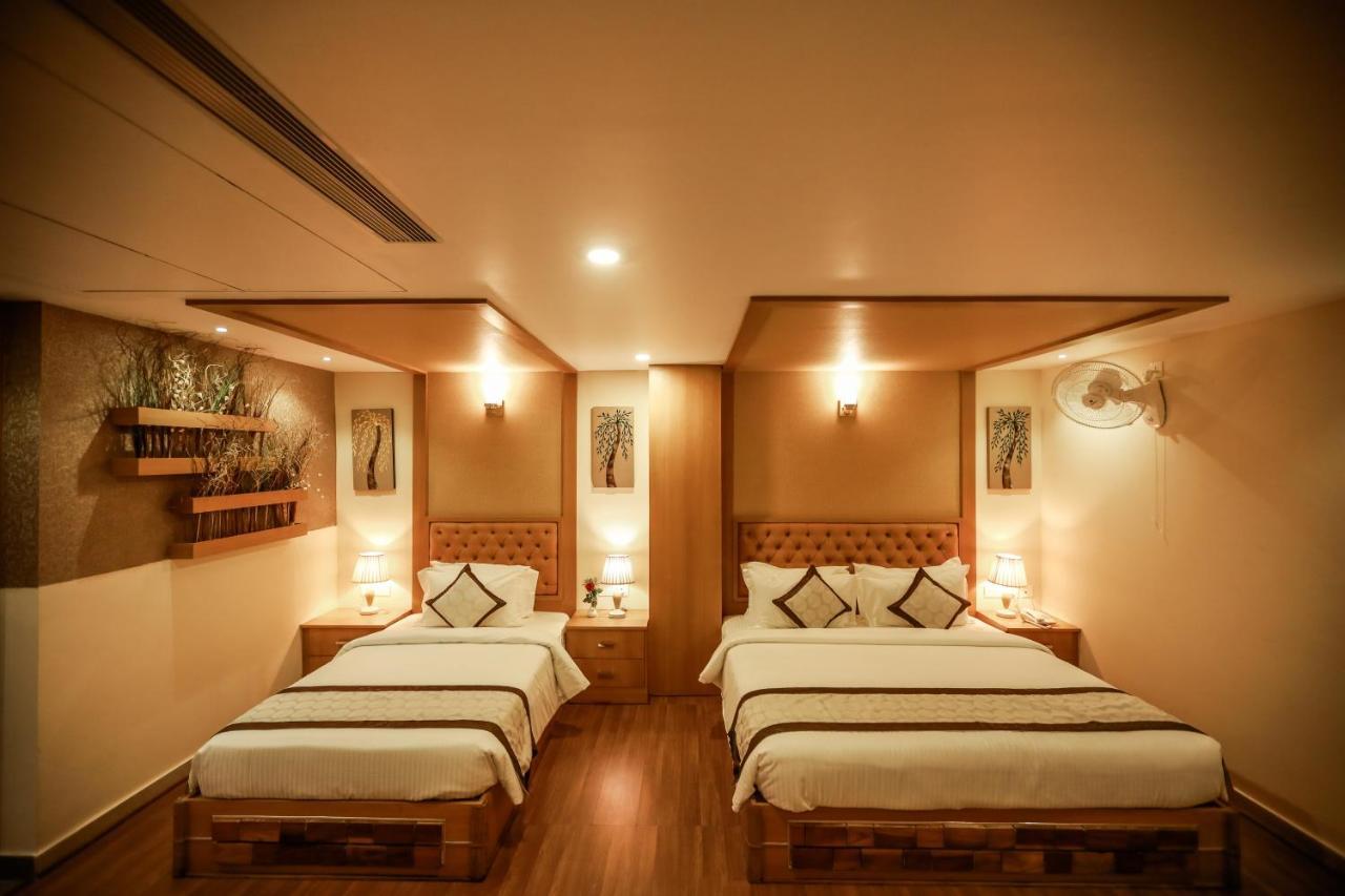 Nesma Palace Kannur ภายนอก รูปภาพ